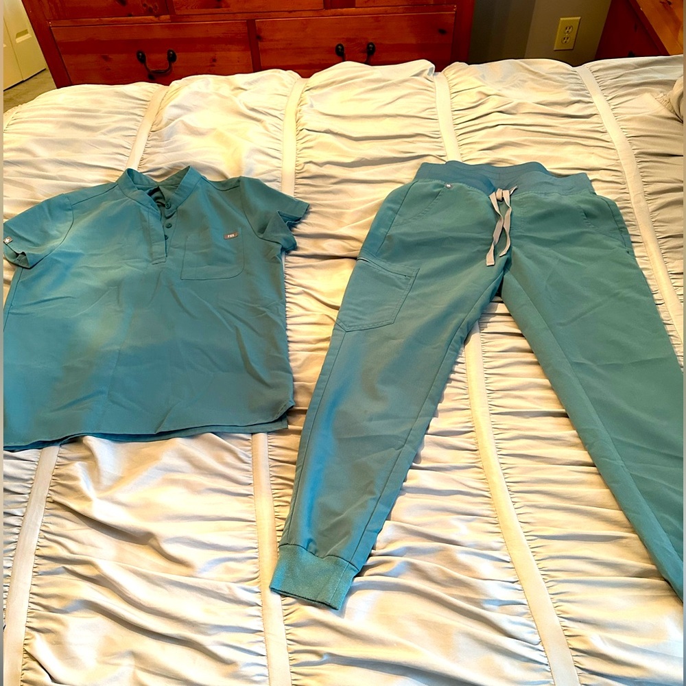 FIGS SCRUB SET SMALL HYDROGREEN ZAMORA JOGGER RAFAELA TOP SMALL